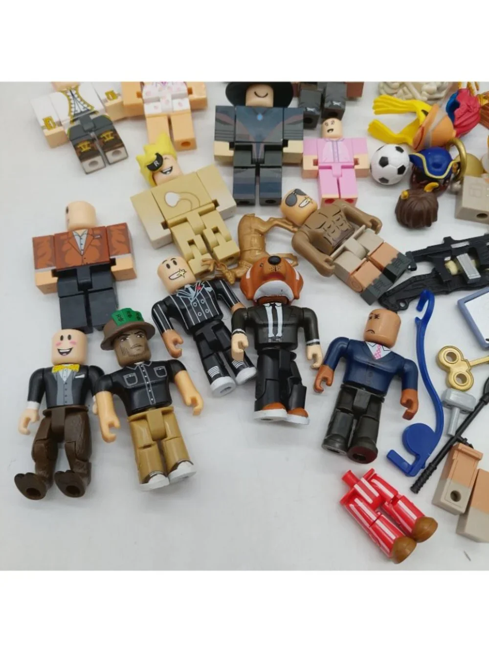Roblox Celebrity Collection Adopt Me Pet Store Incomplete And Other Figures READ